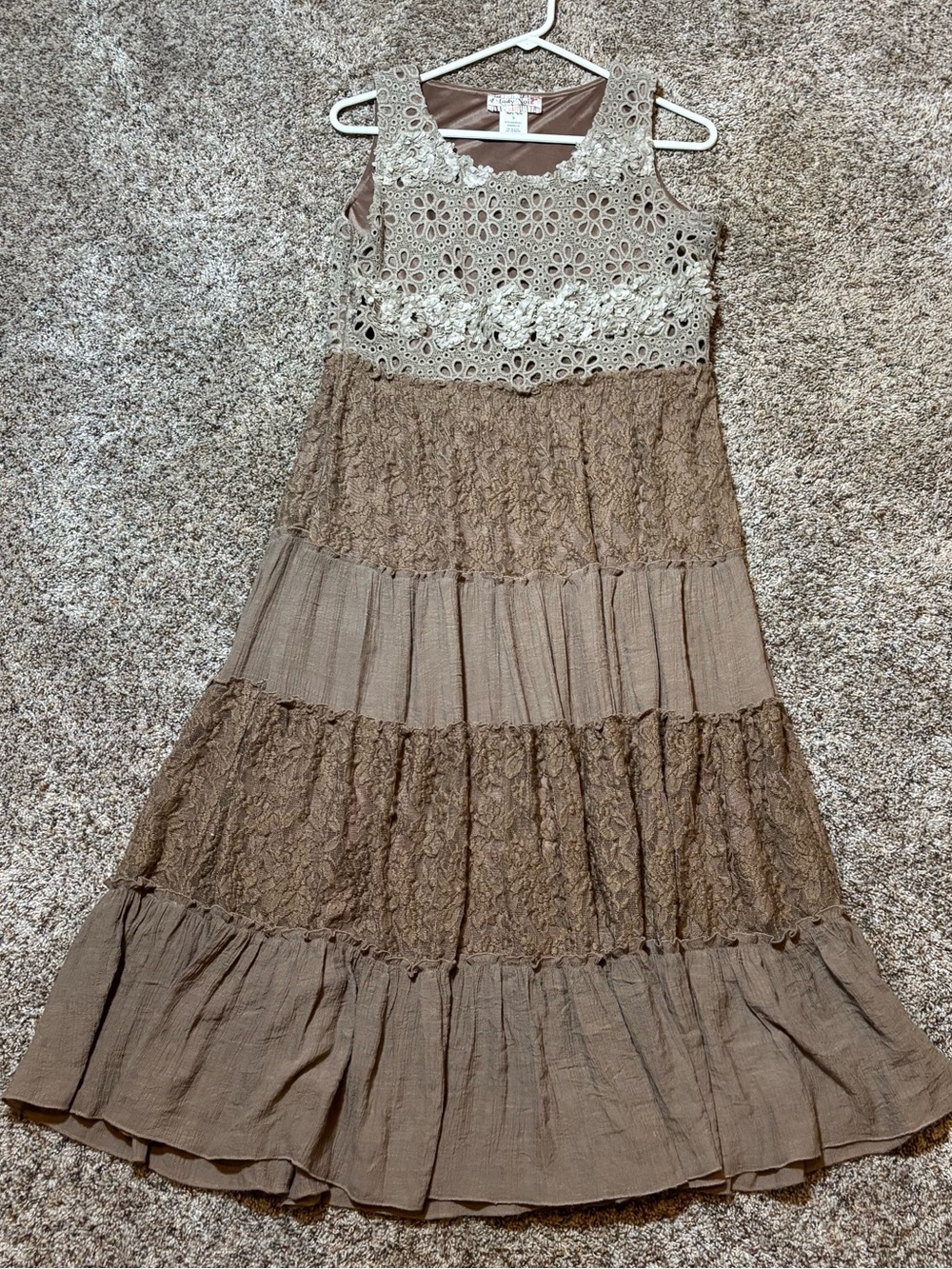 344. Vintage Lady Noiz Sleeveless Boho Taupe Lace Tiered Dress, Size S